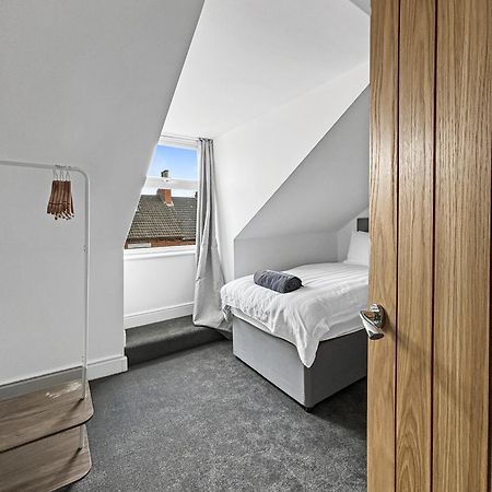 Amaya One -3 Bedroom Townhouse - With Garden - Close To Town Centre - Sleeps 7 Grantham Zewnętrze zdjęcie